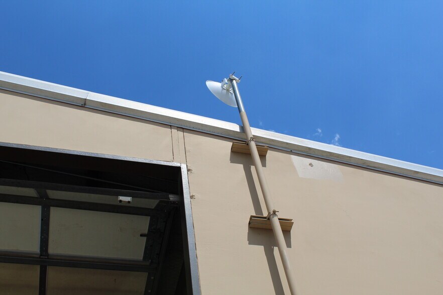 More Photos Of 1808 Barnett Dr, Weatherford Warehouse For Lease