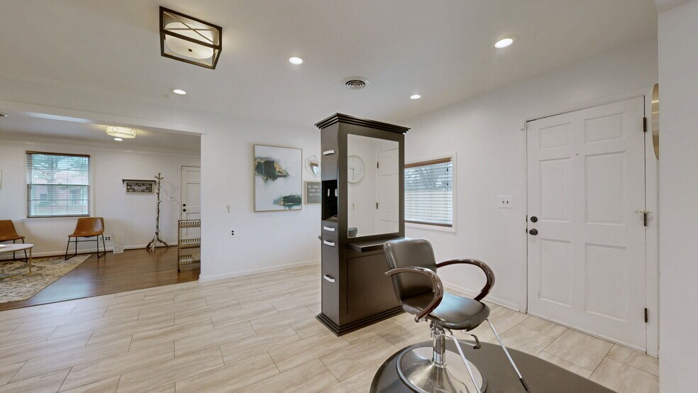 More Photos Of 2898 Elm Hill Pike, Nashville Office Residential For Sale