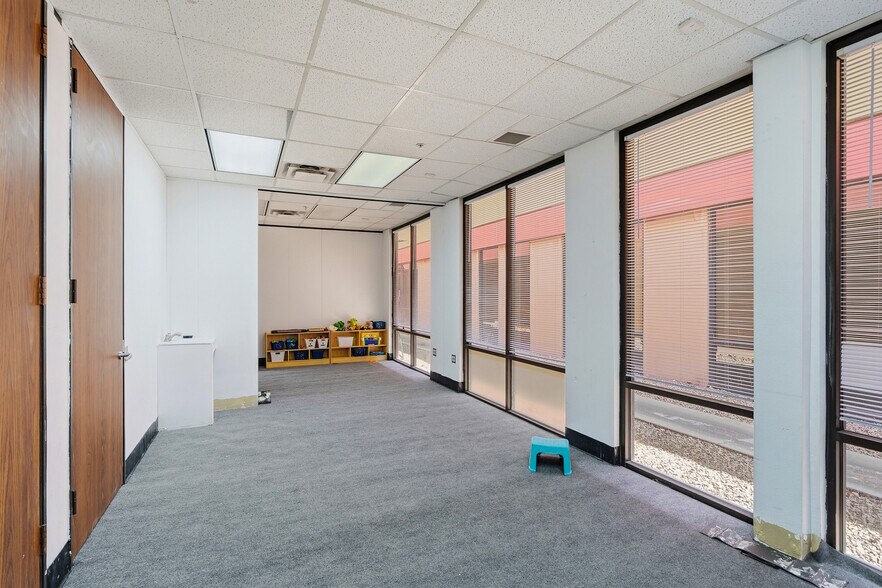 More Photos Of 3121 Amherst NE dr, Albuquerque Office For Sale