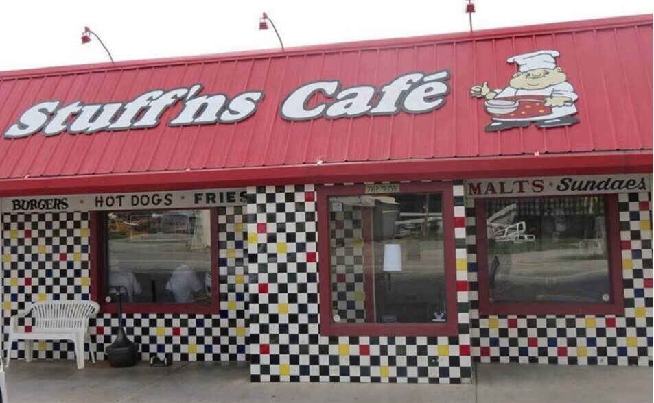 Primary Photo Of 293 E Ketchum Ave, Ketchum Restaurant For Sale