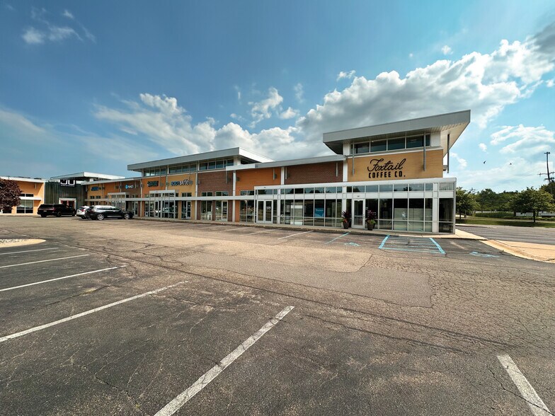 Primary Photo Of 1144 E Paris Ave SE, Grand Rapids Storefront For Lease