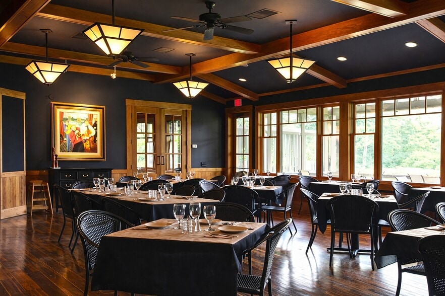 More Photos Of 9400 US-19 W, Bryson City Hotel For Sale