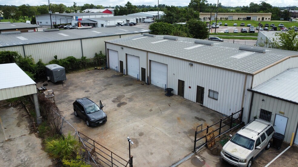 More Photos Of 7012 Belgold St, Houston Warehouse For Lease