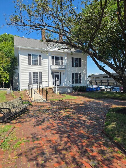 More Photos Of 8 Centre St, Concord Office Residential For Lease