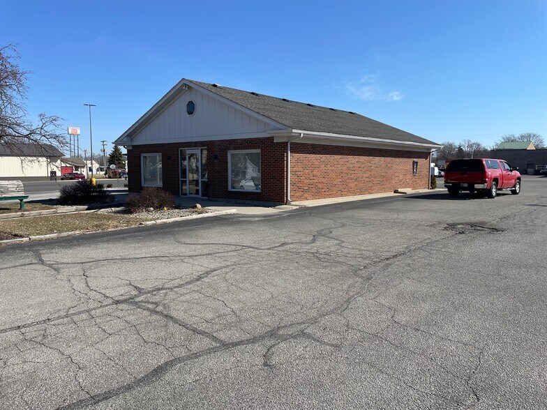 More Photos Of 7017 Old Trail Rd, Fort Wayne Office For Sale