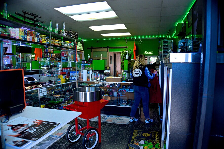 More Photos Of 1085-1091 S Federal Blvd, Denver Storefront Retail Office For Sale