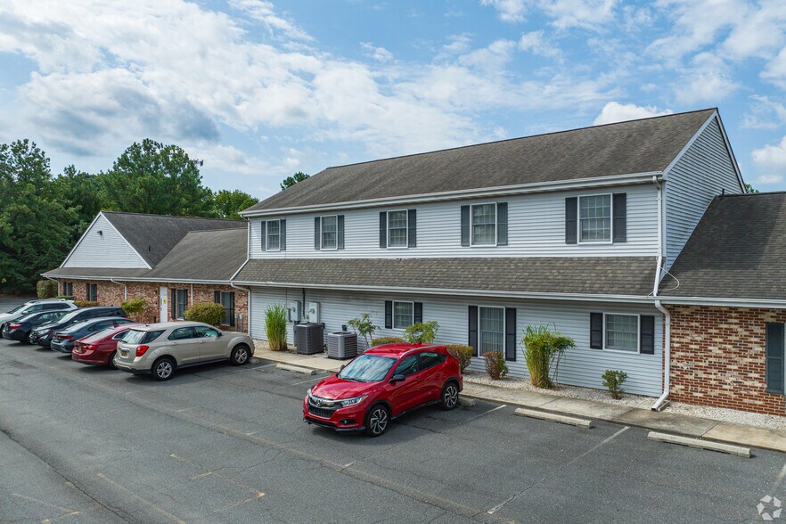 More Photos Of 20163 Office Cir, Georgetown Office For Lease