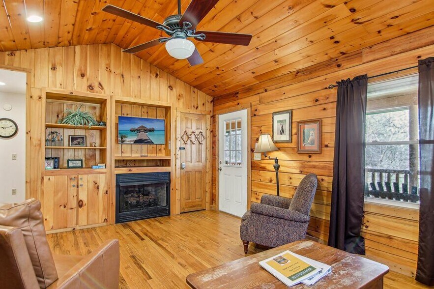 More Photos Of 33 Shepherds Creek rd, Bryson City Specialty For Sale