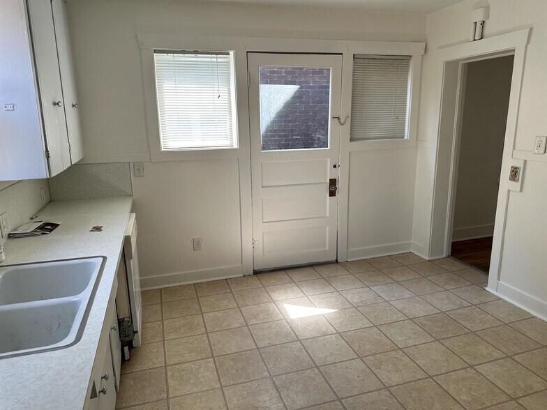More Photos Of 612 N Arthur Ave, Pocatello Apartments For Sale
