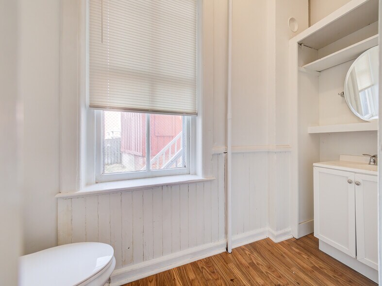 More Photos Of 125 Main St, Flemington Multifamily For Sale