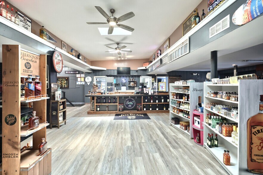 More Photos Of 21603 Middletown Rd, Freeland Freestanding For Sale