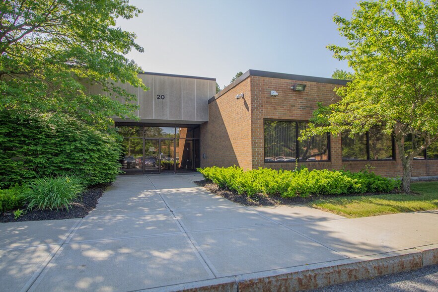 More Photos Of 20 Madison Avenue Ext, Albany Office For Lease