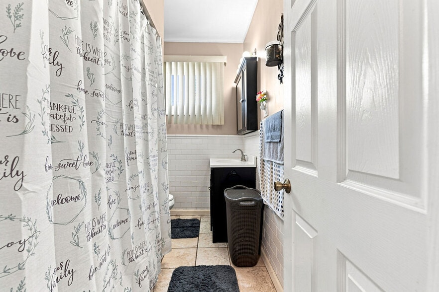 More Photos Of 491 Brayton Ave, Fall River Apartments For Sale