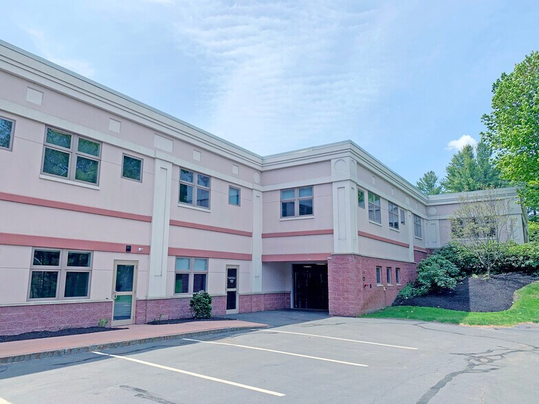 More Photos Of 755 Banfield Rd, Portsmouth Office For Lease