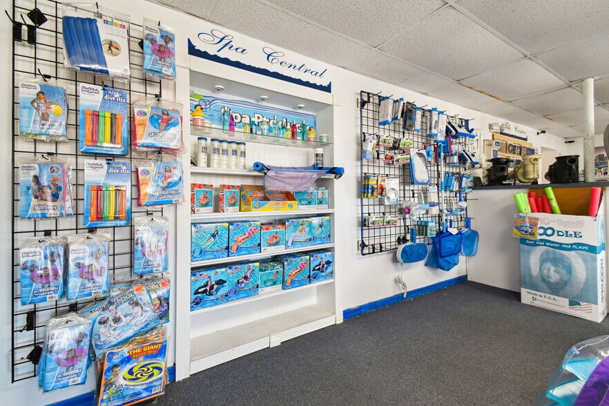 More Photos Of 5146 Marine Pky, New Port Richey Storefront Retail Office For Sale