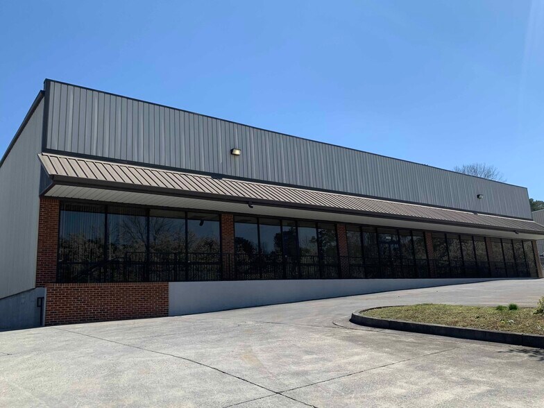 More Photos Of 3046 Matlock Dr NW, Kennesaw Warehouse For Lease