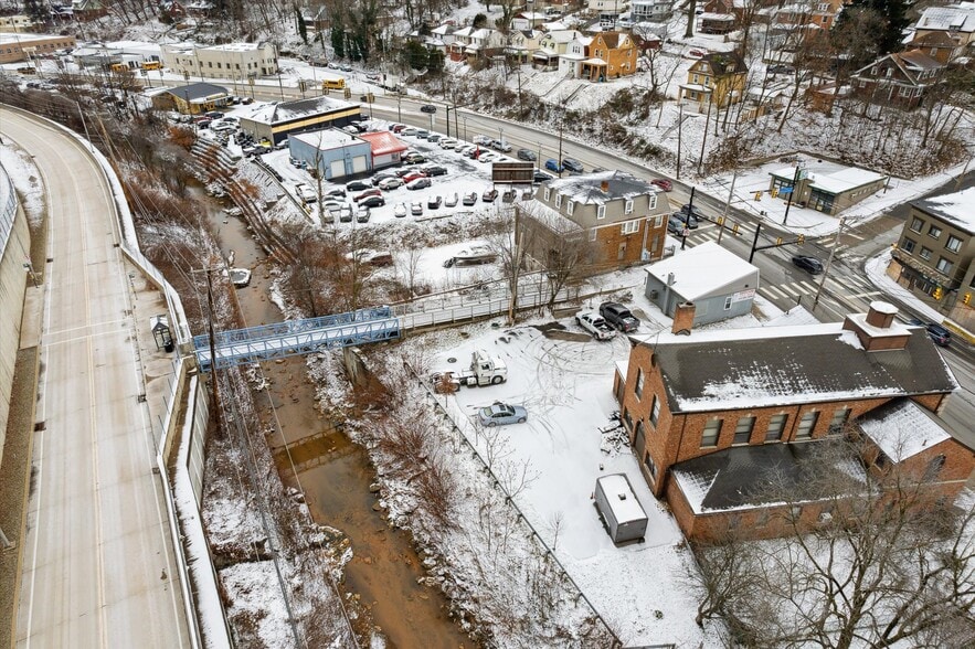 More Photos Of 2404 Saw Mill Run Blvd, Pittsburgh Storefront For Sale