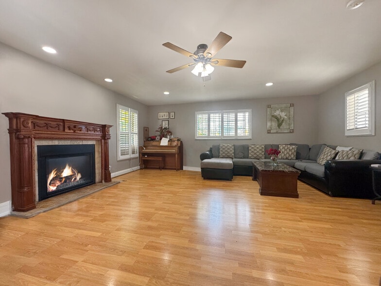 More Photos Of 15332 Shasta Ln, Huntington Beach Assisted Living For Sale