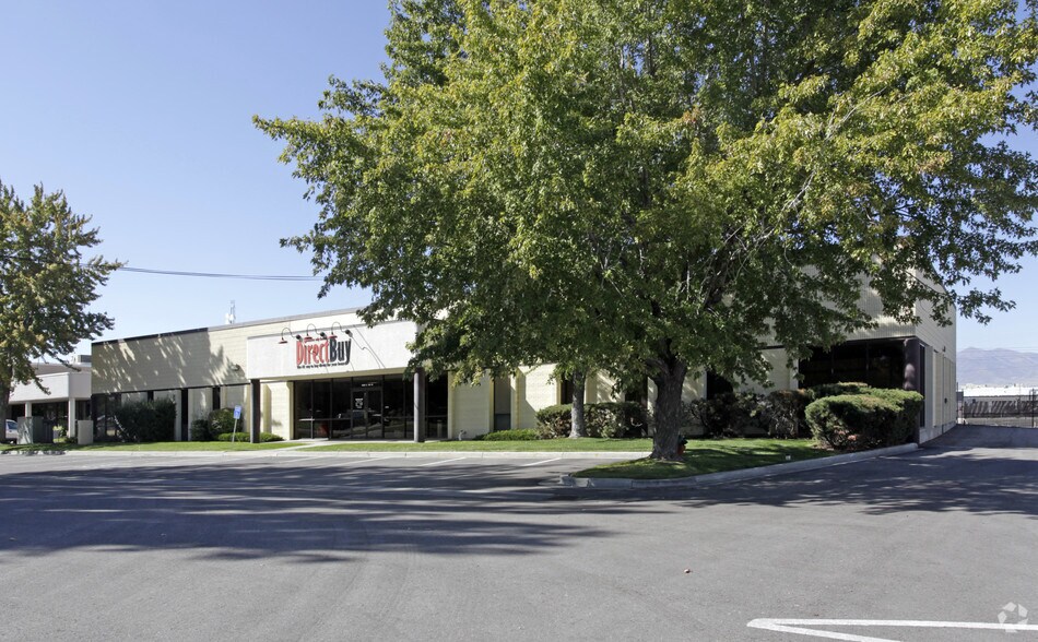 More Photos Of 6918 S High Tech Dr, Midvale Showroom For Lease