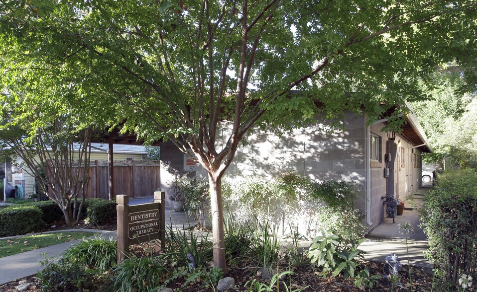 More Photos Of 227-229 C St, Davis Office For Sale