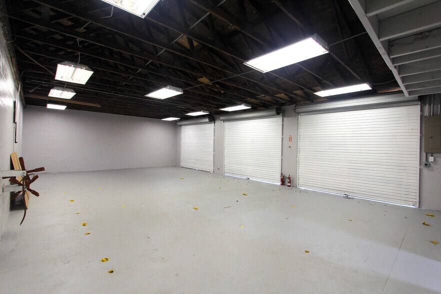 More Photos Of 38602 County Road 54, Zephyrhills Specialty For Sale