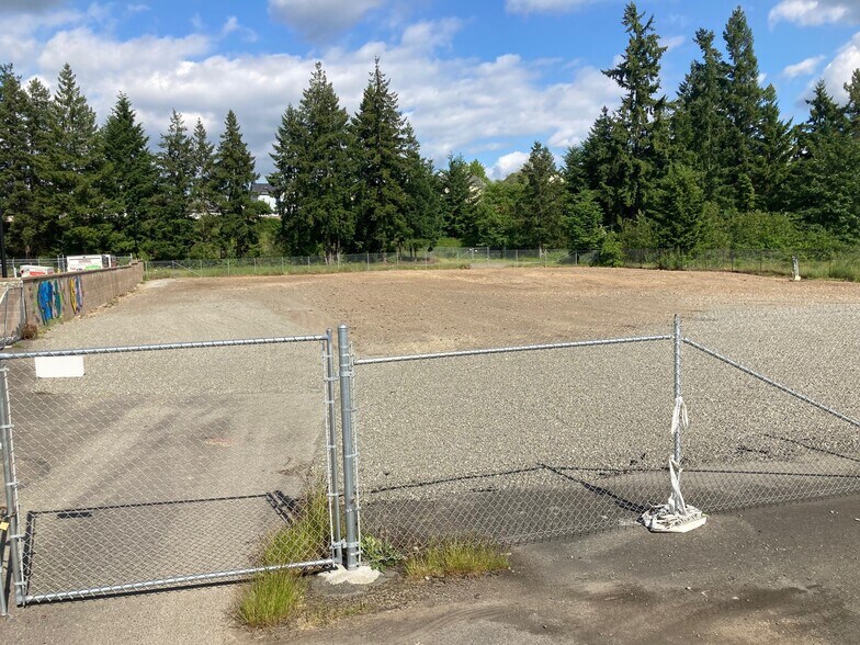 More Photos Of 19313 Meridian Ave E, Graham Land For Lease