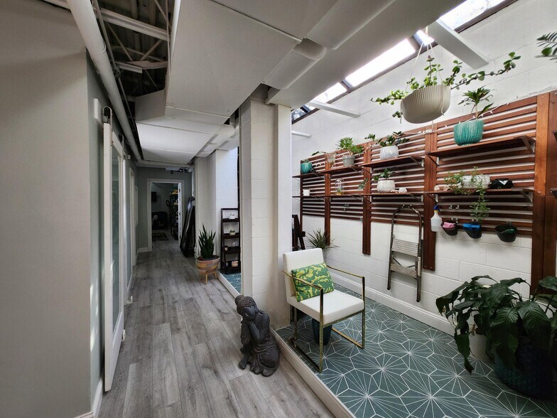 More Photos Of 2217 Packard St, Ann Arbor Loft Creative Space For Lease