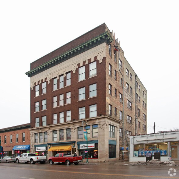 Primary Photo Of 711 W Lake St, Minneapolis Loft Creative Space For Sale