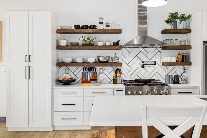 More Photos Of 6012 Long Branch Rd, Jacksonville Horse Stables For Sale