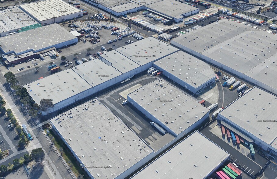 More Photos Of 325-337 N Baldwin Park Blvd, City of Industry Warehouse For Lease