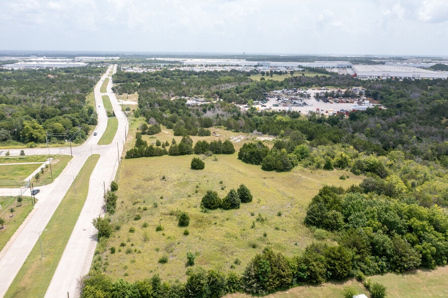 More Photos Of 3500 Telephone Road, Dallas Land For Sale