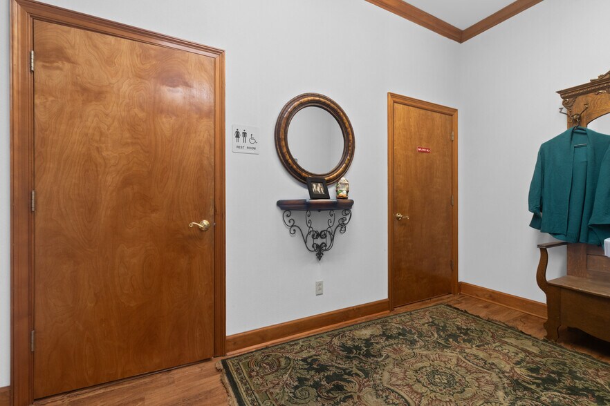 More Photos Of 103 E Main St, New Iberia Loft Creative Space For Sale