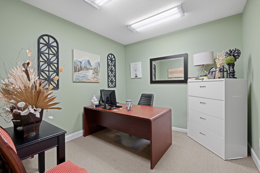 More Photos Of 1135 E. Hiawatha st, Metter Office For Sale