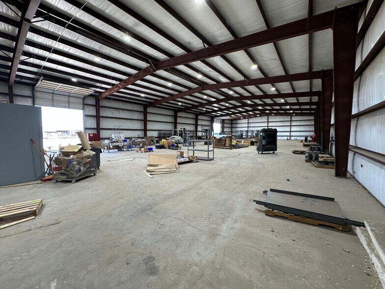 More Photos Of 1207 S County Road West, Odessa Warehouse For Lease