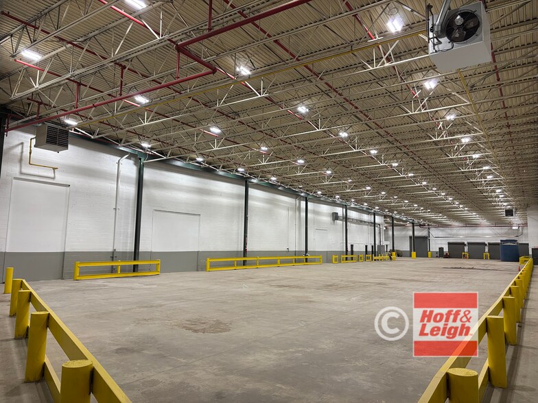 Primary Photo Of 3340 W 137th St, Cleveland Manufacturing For Lease