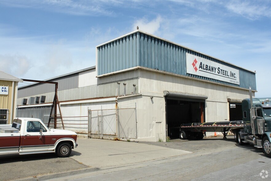 More Photos Of 536 Cleveland Ave, Albany Manufacturing For Lease