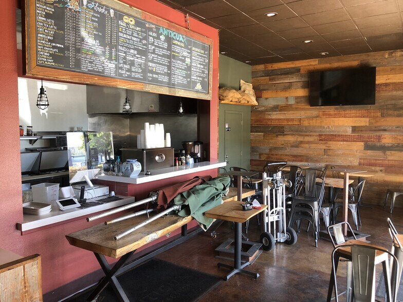 More Photos Of 26027 Eden Landing Rd, Hayward Storefront For Lease