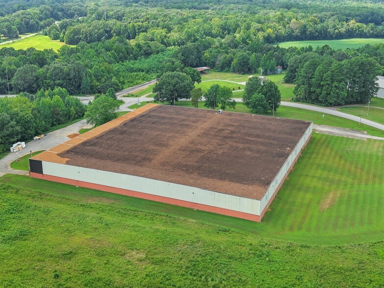 More Photos Of 479 Swanson Dr, Dresden Manufacturing For Lease