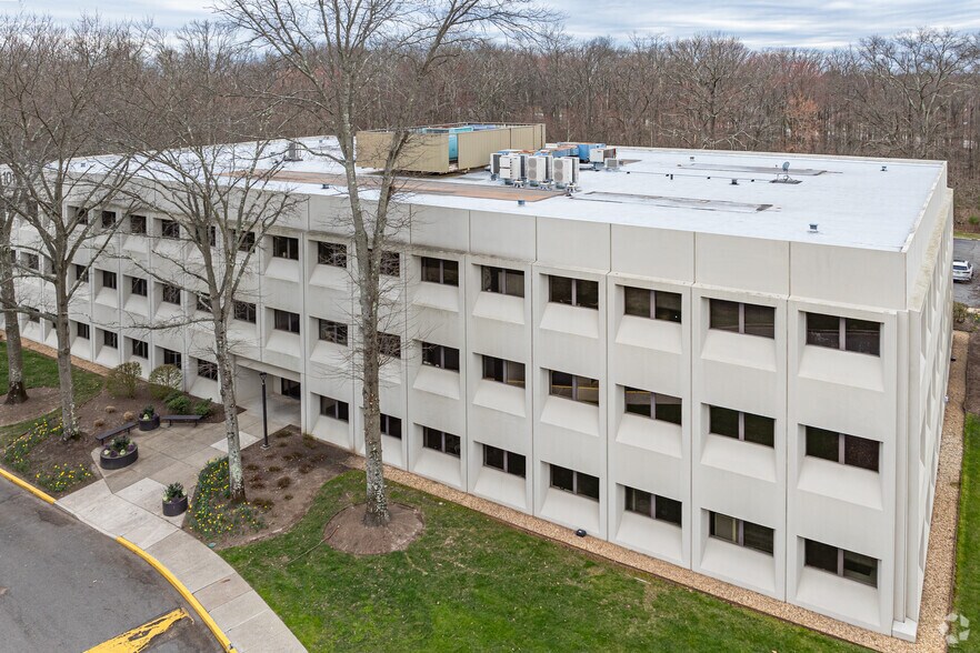 More Photos Of 101 College Rd E, Princeton Medical For Lease