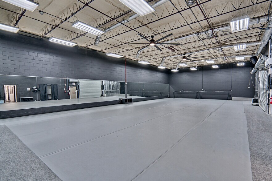 More Photos Of 1724 NE 2nd St, Gainesville Light Manufacturing For Sale