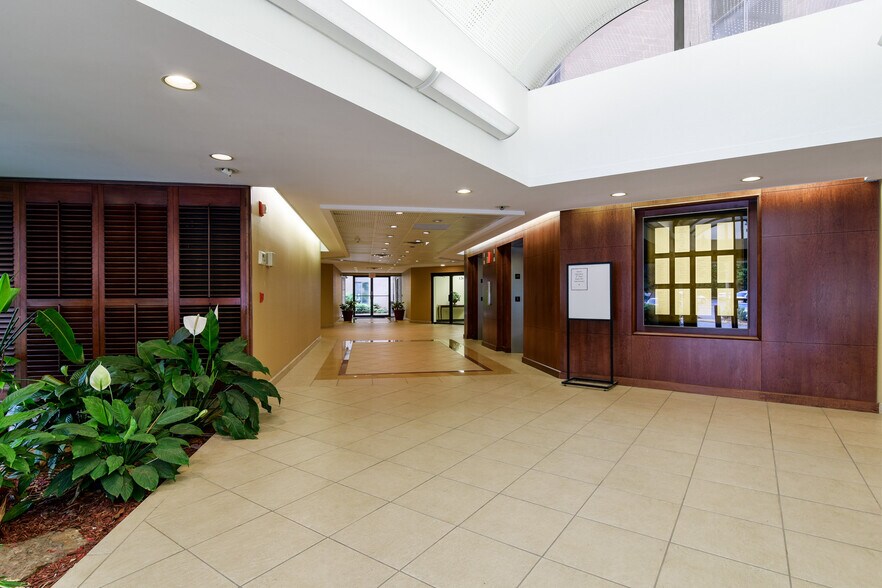 More Photos Of 2470 Windy Hill Rd SE, Marietta Office For Lease