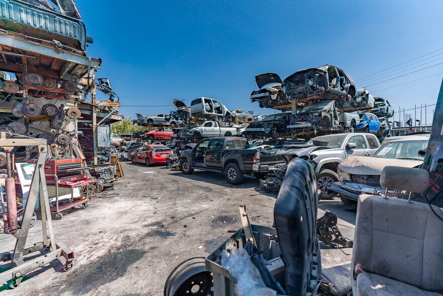 More Photos Of 11540 Hart St, North Hollywood Warehouse For Sale