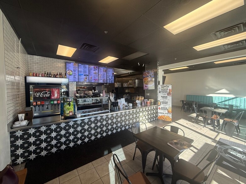 More Photos Of 2230 W Horizon Ridge Pky, Henderson Restaurant For Lease