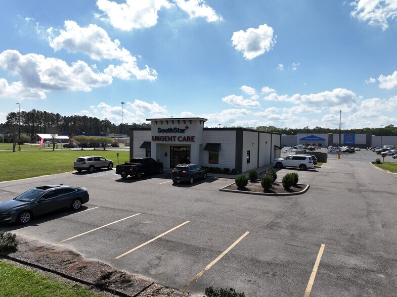More Photos Of 1902 Highway 165, Oakdale Freestanding For Sale