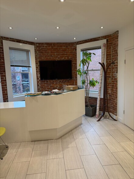 More Photos Of 2300 Wisconsin Ave NW, Washington Loft Creative Space For Lease