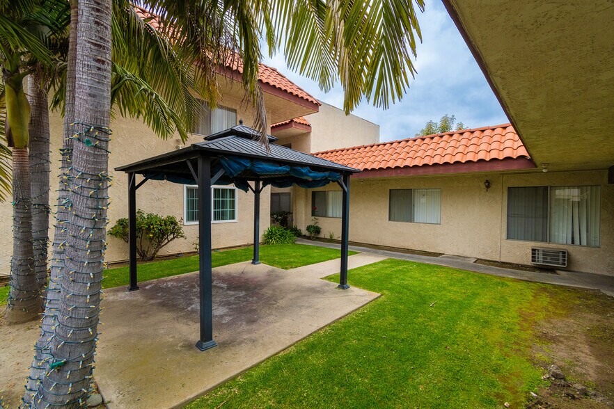 More Photos Of 3300 W Orange Ave, Anaheim Multifamily For Sale
