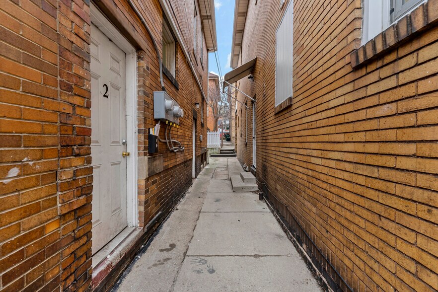 More Photos Of 848 Duss Ave, Ambridge Storefront Retail Residential For Sale