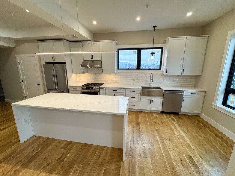 More Photos Of 121 Washington St, Somerville Apartments For Sale