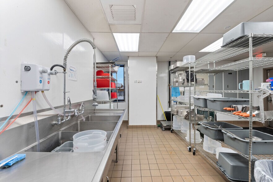 More Photos Of 205 18th St, Kalispell Fast Food For Sale