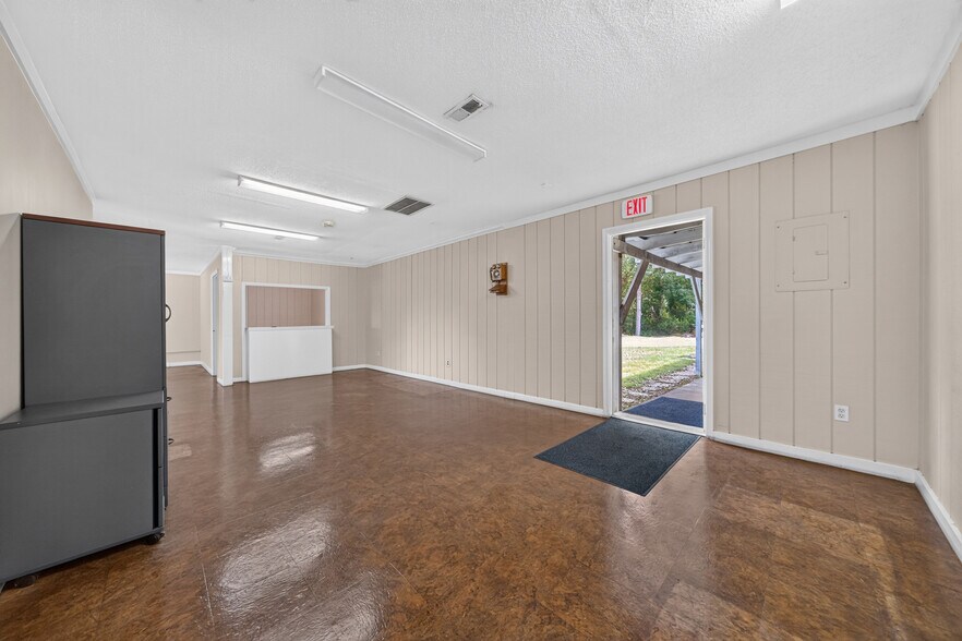 More Photos Of 409 Wagstaff Rd, Fuquay-Varina Manufacturing For Sale